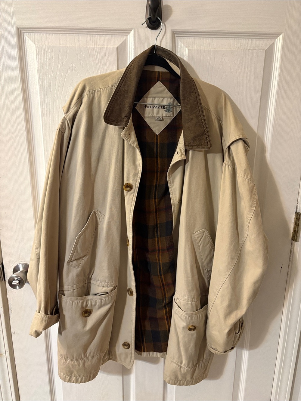 Vintage Fieldmaster beige Field jacket featuring brown plaid interior.